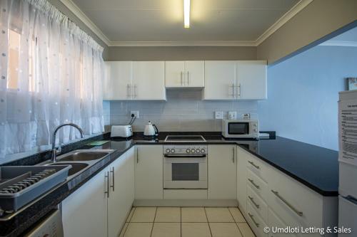 33 Waterfront - thumb 1