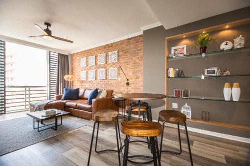 304 Lighthouse Towers - thumb 1