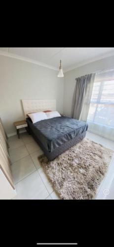 3 Bedroom Apartment At The Blyde - thumb 3