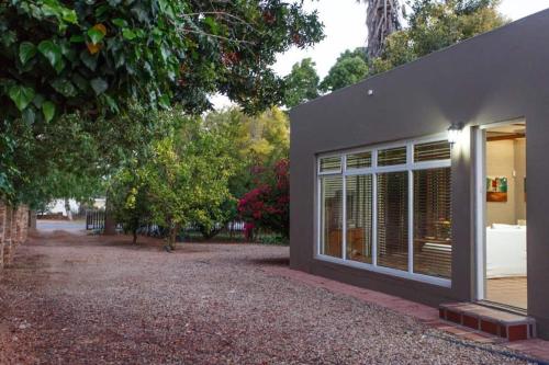 273 Jan Van Riebeeck - thumb 1