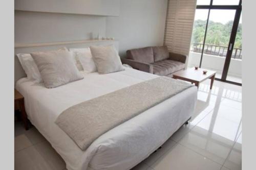 232 BREAKERS RESORT UMHLANGA - thumb 4