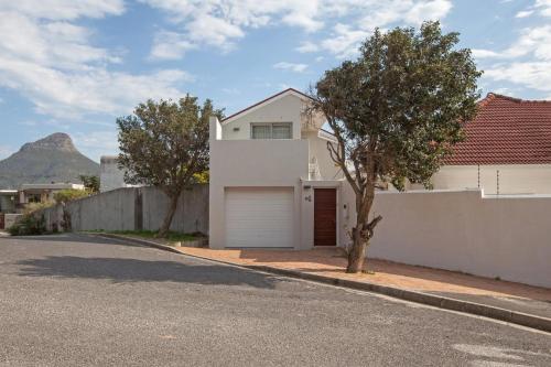 20 Belladonna Avenue Devilspeak - thumb 1