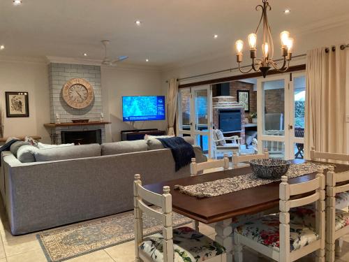 2 Rawdons Country Estate - thumb 4