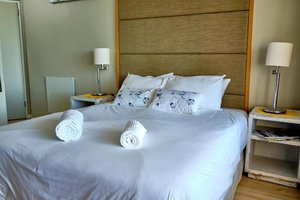 2 Bedroom Lagoon Beach Apartment