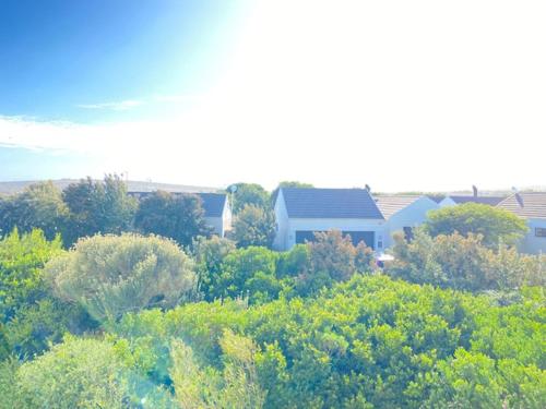2 Bedroom Apartment In Langebaan - thumb 1