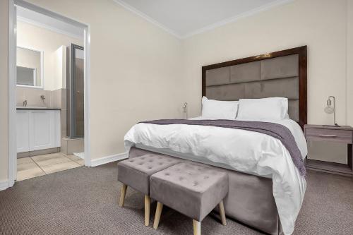 2 Bedroom 2 Bath Luxury - Sandton CBD - thumb 3