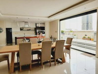 1804 Johannesburg City Penthouse with Rooftop Hot Tub Tourism Africa
