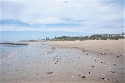 17 The Dune Jeffreys Bay - thumb 1