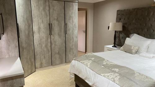 1424 @ Jasmine - thumb 4