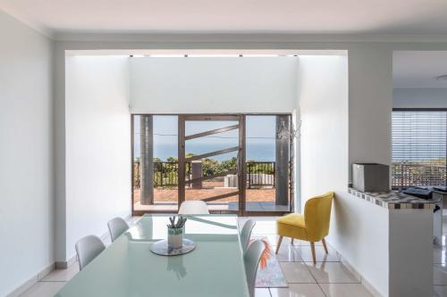 118 Ocean View 4 Bedroom House Amanzimtoti - thumb 1