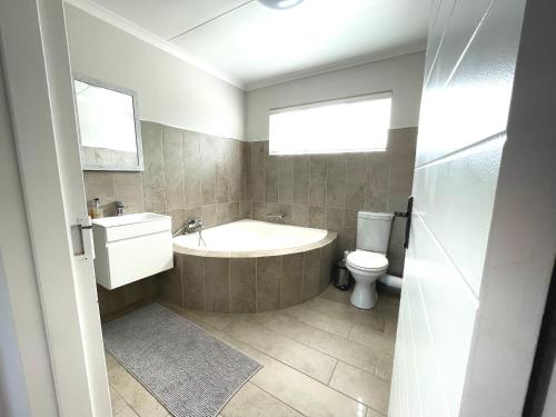 10 On Aquavista Addo River View Cottage - thumb 5