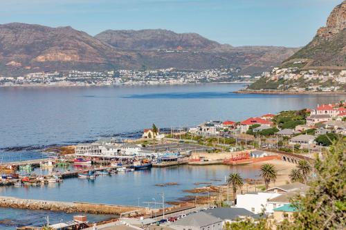 1 Bedroom Sparrow Unit Kalkbay - thumb 2