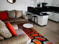 1 Bedroom Self Catering Apartment in Vincent - 9 Tourism Africa