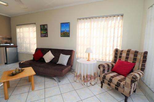 1 Bedroom Cottage In Edenvale Near OR Tambo Airport - thumb 1