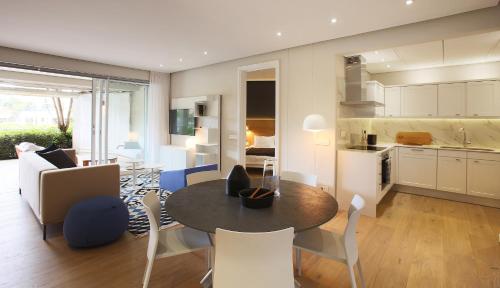 005 Marina Apartment - thumb 1