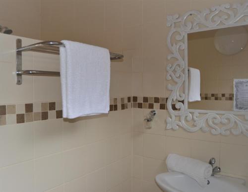 Buffalo Hotel - thumb 1