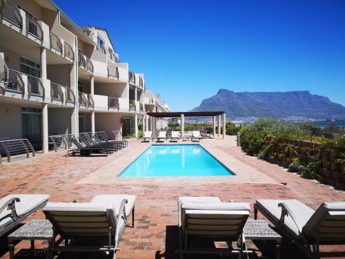 Cape Town Family Beachfront Apartment Leisure Bay - thumb 0