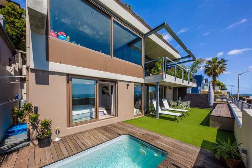Cape Town Skyroof Apartment LOADSHED PROOF Ocean Views - thumb 1
