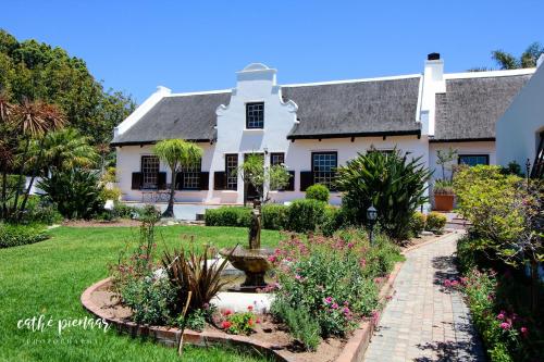 Cape Village Lodge - thumb 1