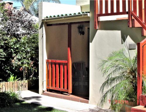 Cedar Lodge Guest House - thumb 1