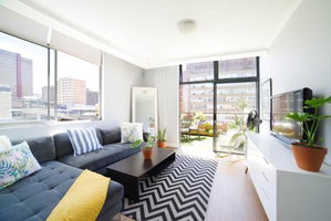 Central City Apartment-City Views, Pool, Gym