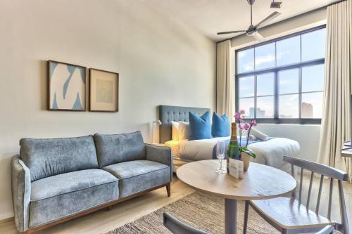 Central, Sunny East City Apt At The Harri W/ Views - thumb 0