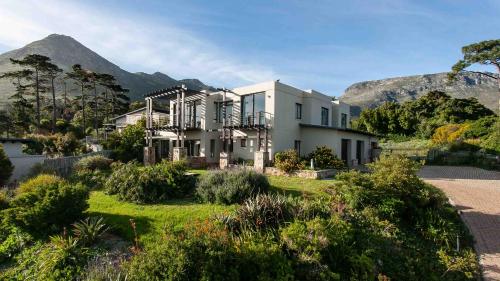 Chapman's View Villa - thumb 0