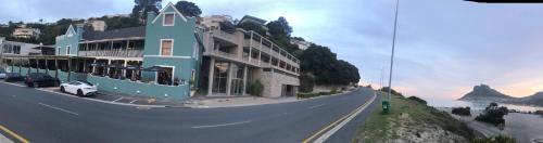 Chapmans Peak Beach Hotel - thumb 1