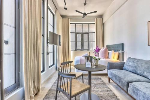 Charming Corner Unit At The Harri In The East City - thumb 0