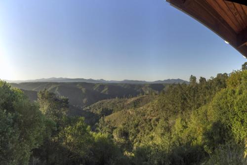 Cliffhanger Cottages - thumb 1