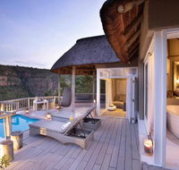 Clifftop Exclusive Safari Hideaway - Tourism Africa