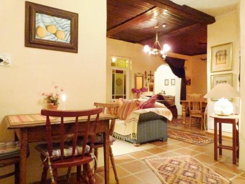 Cosy 6 Person Cottage With Mountain View - thumb 0