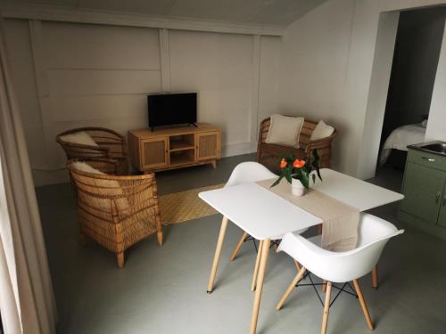 Cosy Cottage! - thumb 1