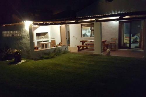 Cottage In Fisherhaven, Hermanus Area - thumb 0
