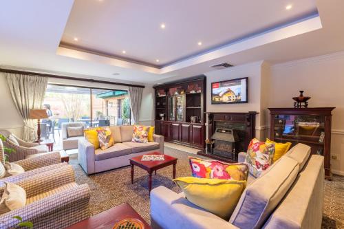 Courtyard Hotel Rosebank - thumb 1