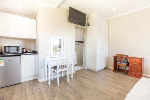 Coweys Corner - thumb 5