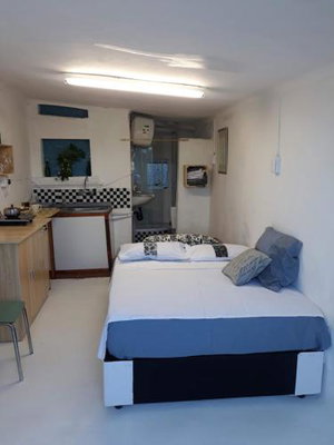 Cozy Private En Suite Studio