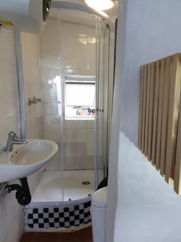 Cozy Private En Suite Studio - thumb 5
