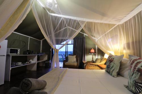 Crocodile Bridge Safari Lodge - thumb 1