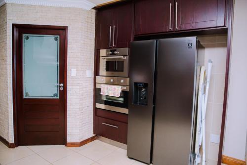 DAM VEIW HOUSE - thumb 1