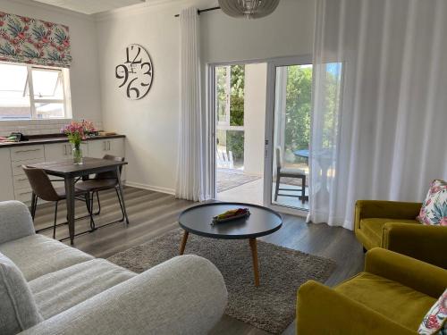 Dâ€™hub Seaside Apartment - thumb 1