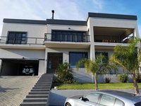 Eagle's Crest Tourism Africa