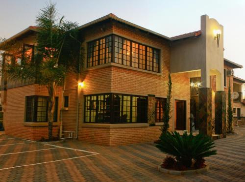 Eco Park Lodge - thumb 1