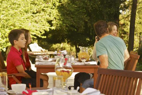 Edenbrook Country Manor - thumb 1