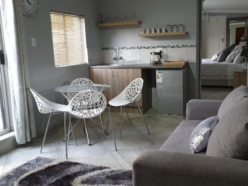 Elephant Bush Guest Cottage - thumb 0