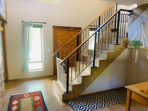 Entertainers Heaven Next To Popular School - thumb 1