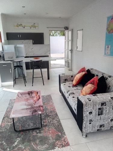 Eva's Flat/Apartment - thumb 2