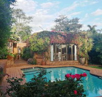 Feather Tree Bed and Breakfast - Tourism Africa