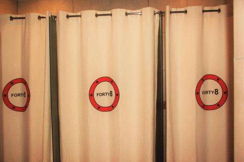 Forty8 Backpackers Hotel - thumb 4