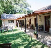 Four Seasons Guesthouses - Tourism Africa